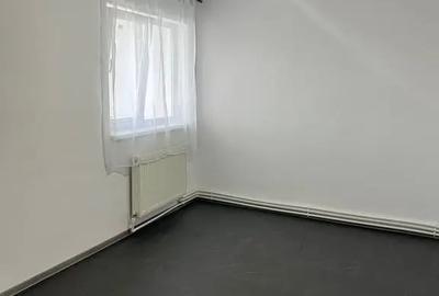 Apartament cu 3 camere decomandat în Faleză