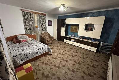 Casă cu 4 camere în Șimian - 7