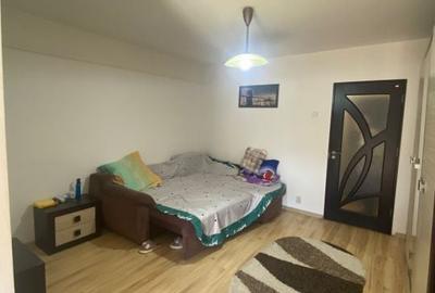 Garsonieră semidecomandată în Calea București - 2