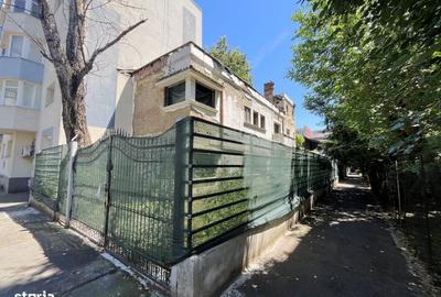 Casă cu 4 camere în Dorobanți