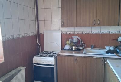 Apartament cu 3 camere decomandat în Militari