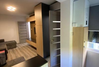 Garsonieră semidecomandată în Craiovița Nouă