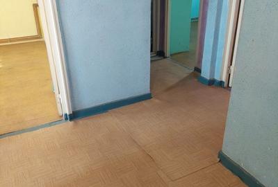 Apartament cu 3 camere decomandat în Onești - 3