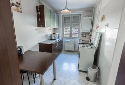 Apartament cu 2 camere decomandat în Central - 3