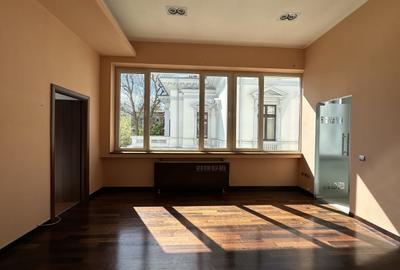 Casă individuală cu 26 camere cu Canalizare în Grădina Icoanei - 18