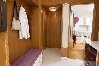 Apartament cu 3 camere decomandat, mobilat în Dacia