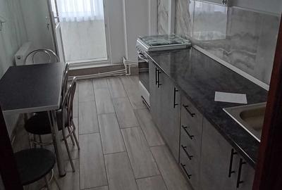 Apartament cu 2 camere decomandat în Central - 3