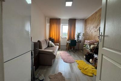 Garsonieră în Est - 2