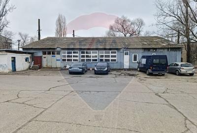 Spațiu industrial, de 291.41000366211 mp, în Port