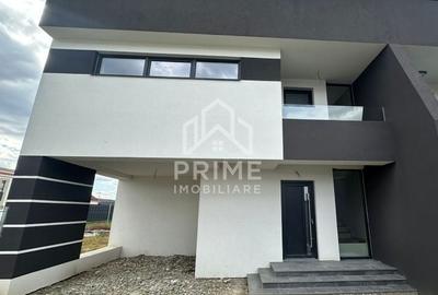 Casă cu 4 camere în Petrești