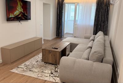 Apartament cu 3 camere decomandat în Exterior Vest