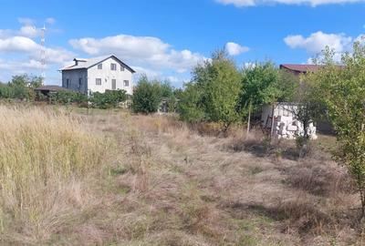 Teren de 420 mp, în Central - 10