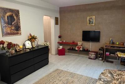 Apartament cu 2 camere semidecomandat în Colentina