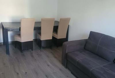 Apartament cu 3 camere decomandat în Romanești