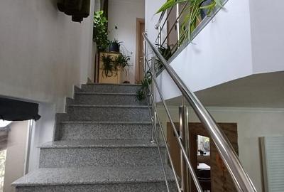 Duplex cu 3 camere cu Canalizare în Central - 4