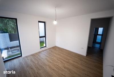 Casă cu 4 camere cu Teren 500 Mp în Bucov - 1