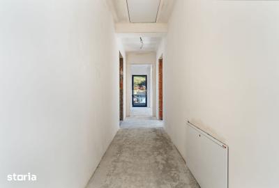 Casă cu 6 camere cu Teren 400 Mp în Feleacu