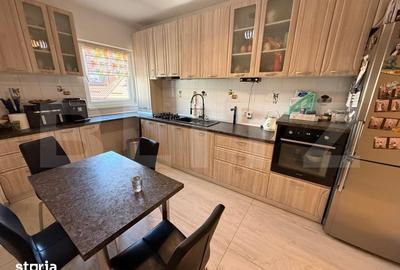 Apartament cu 4 camere decomandat în 9 Mai - 3