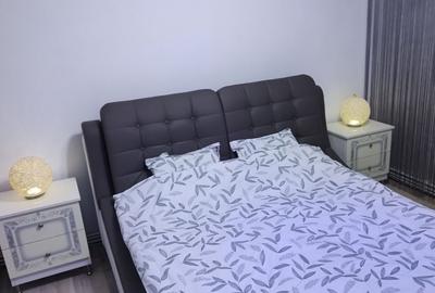 Apartament cu 3 camere în Micro 17