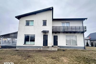 Casă cu 7 camere cu Teren 1350 Mp în Sânpetru
