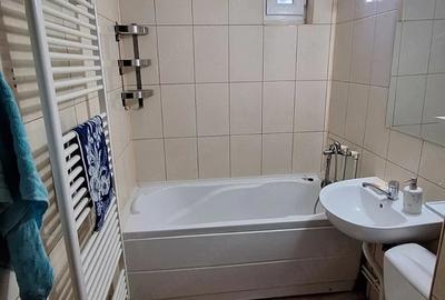 Apartament cu 2 camere decomandat în Exterior Vest