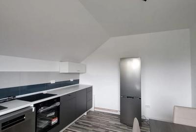 Casă cu 4 camere în Carani