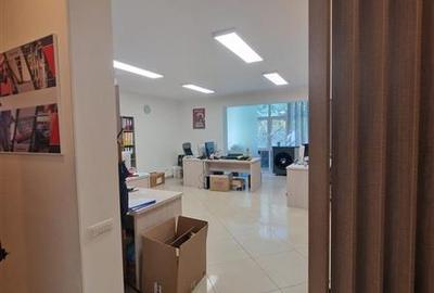 Apartament cu 3 camere semidecomandat în Herăstrău