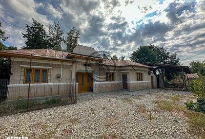 Casă cu 3 camere cu Teren 697 Mp în Puchenii Mari