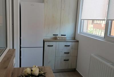 Apartament cu 2 camere decomandat în Roșu