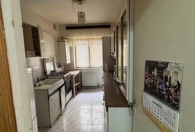 Apartament cu 3 camere semidecomandat în Central - 7