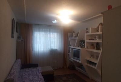 Apartament cu 2 camere semidecomandat în Titan