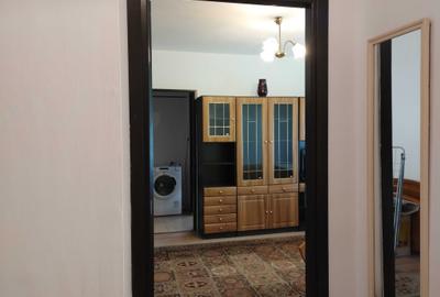 Apartament cu 3 camere semidecomandat în Central - 2