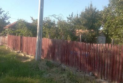 Casă cu Teren 1450 Mp în Central