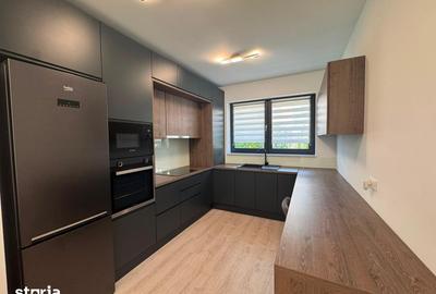 Casă cu 5 camere cu Teren 70 Mp în Central