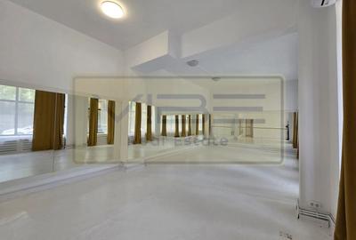Spațiu comercial, de 123 mp, în Baza 3