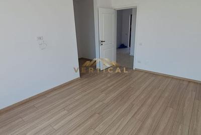 Casă cu 3 camere în Crețești