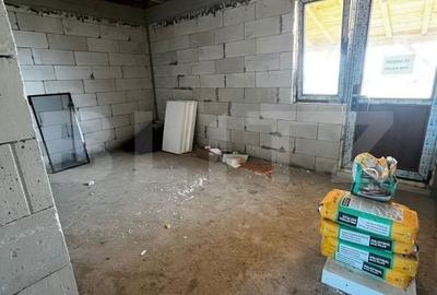 Casă cu 2 camere cu Teren 500 Mp în Piața Centrală - 2