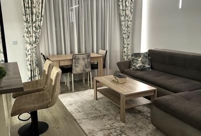 Apartament cu 2 camere decomandat în Central - 1