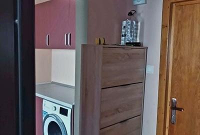 Garsonieră decomandată în Central