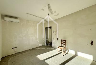 Apartament cu 3 camere semidecomandat în Central