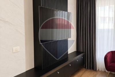 Apartament cu 3 camere decomandat, mobilat în Central