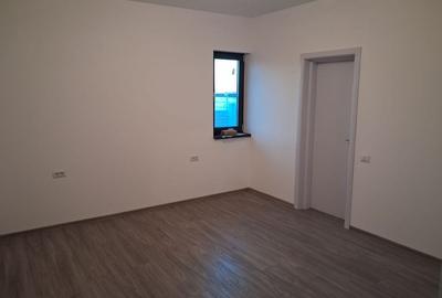 Casă cu 4 camere în Central - 4
