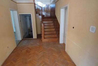 Casă individuală cu 5 camere cu Teren 360 Mp în Vest - 6
