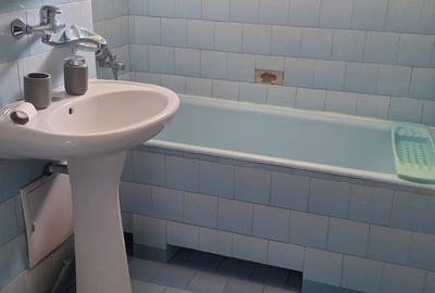 Apartament cu 4 camere decomandat în Astra - 3