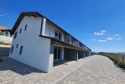 Apartament cu 3 camere decomandat în Cetate