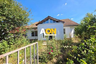Casă cu 3 camere cu Canalizare în Lipoveni