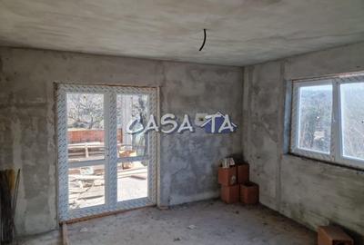 Casă individuală cu 3 camere cu Canalizare în Central - 12