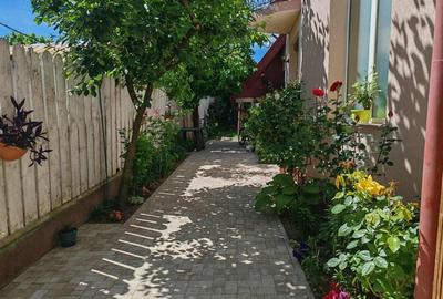 Casă individuală cu 6 camere cu Canalizare în Titulescu - 8