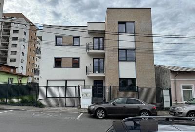Spațiu comercial, de 30 mp, în Central