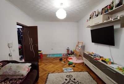 Apartament cu 3 camere semidecomandat în Gării - 2